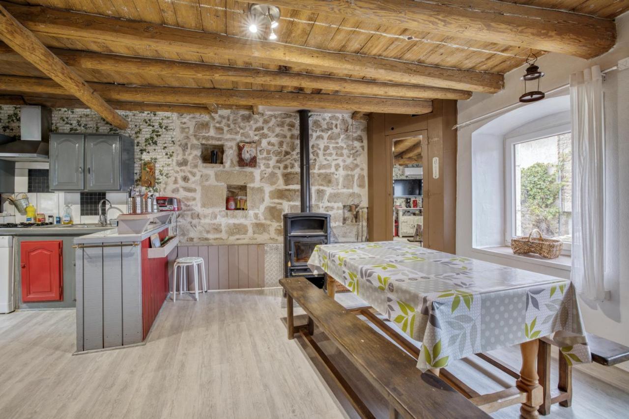 Maison Charmante A Valprivas Avec Jardin Prive. ภายนอก รูปภาพ